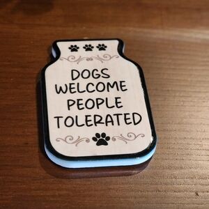 Dog Welcome Kitchen Magnet - Black and Cream